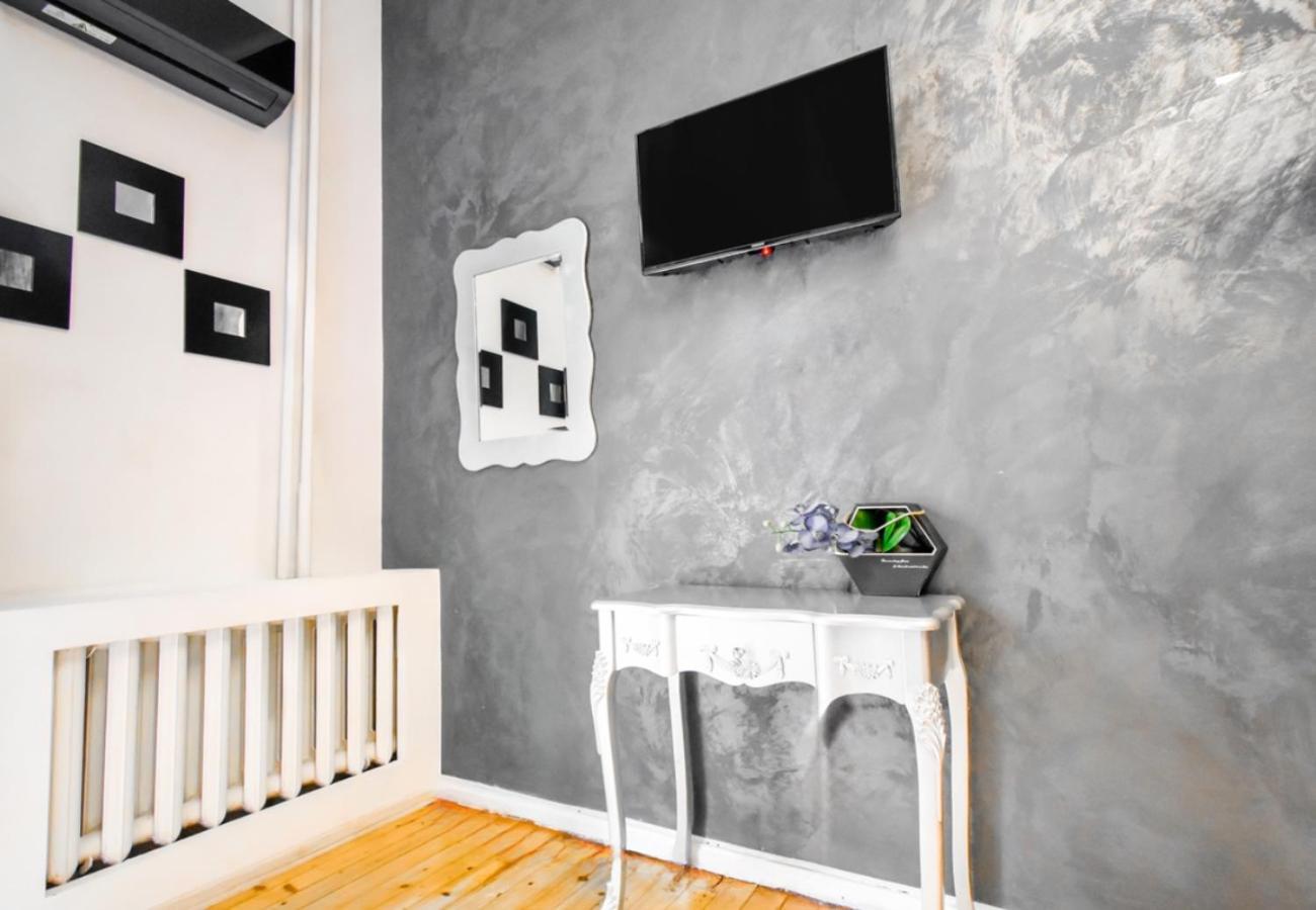 Dietro L Angolo, 2 Bath Apartment Sofia Ngoại thất bức ảnh