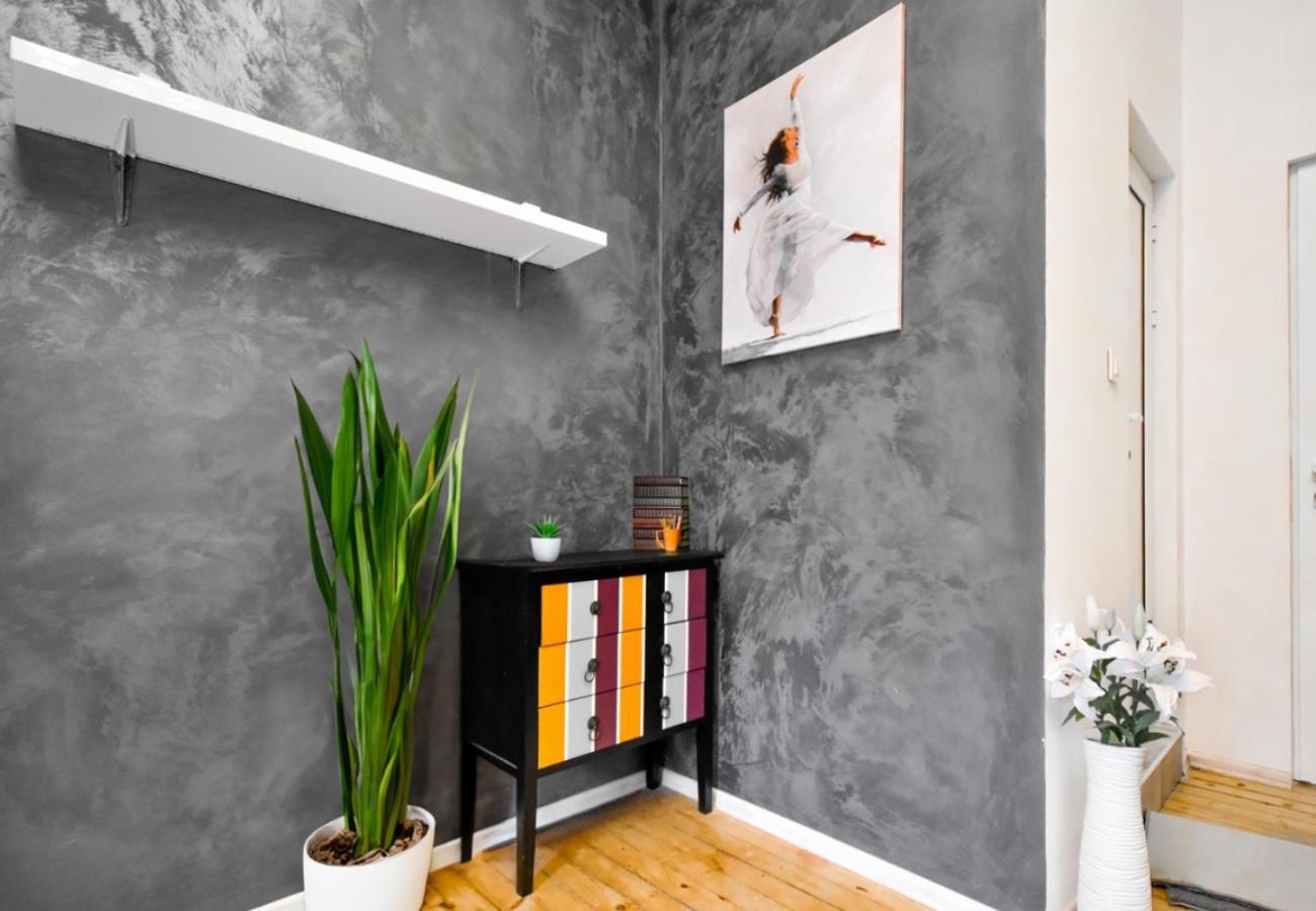 Dietro L Angolo, 2 Bath Apartment Sofia Ngoại thất bức ảnh